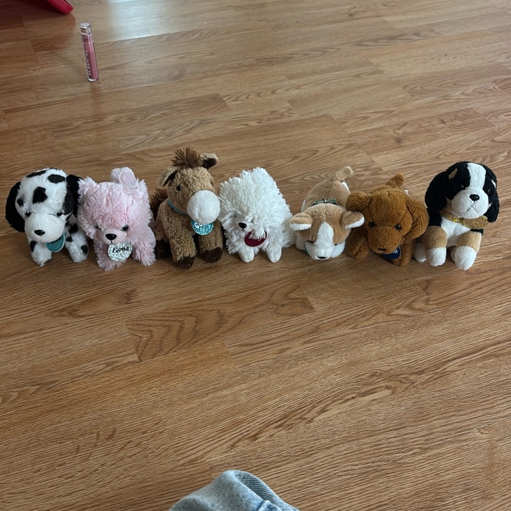 Mini Stuffed Animals (comes with 4 per order)